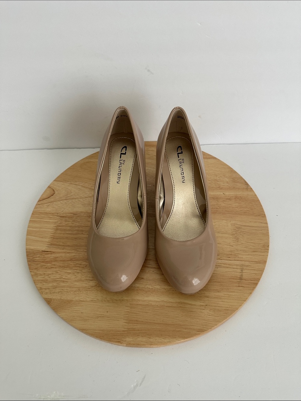 CL by Laundry Nima Womens Round Closed Toe Wedge Heel Pumps